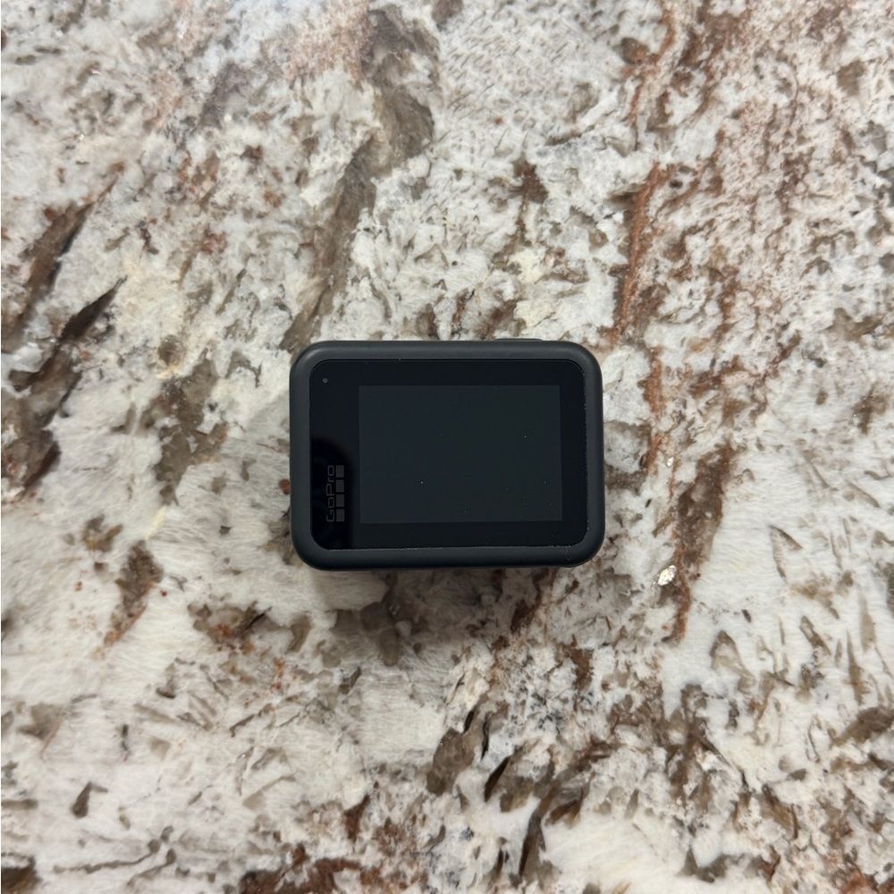 GoPro Black Adventure Camera Black 8 ultra HD - Picture 2 of 7